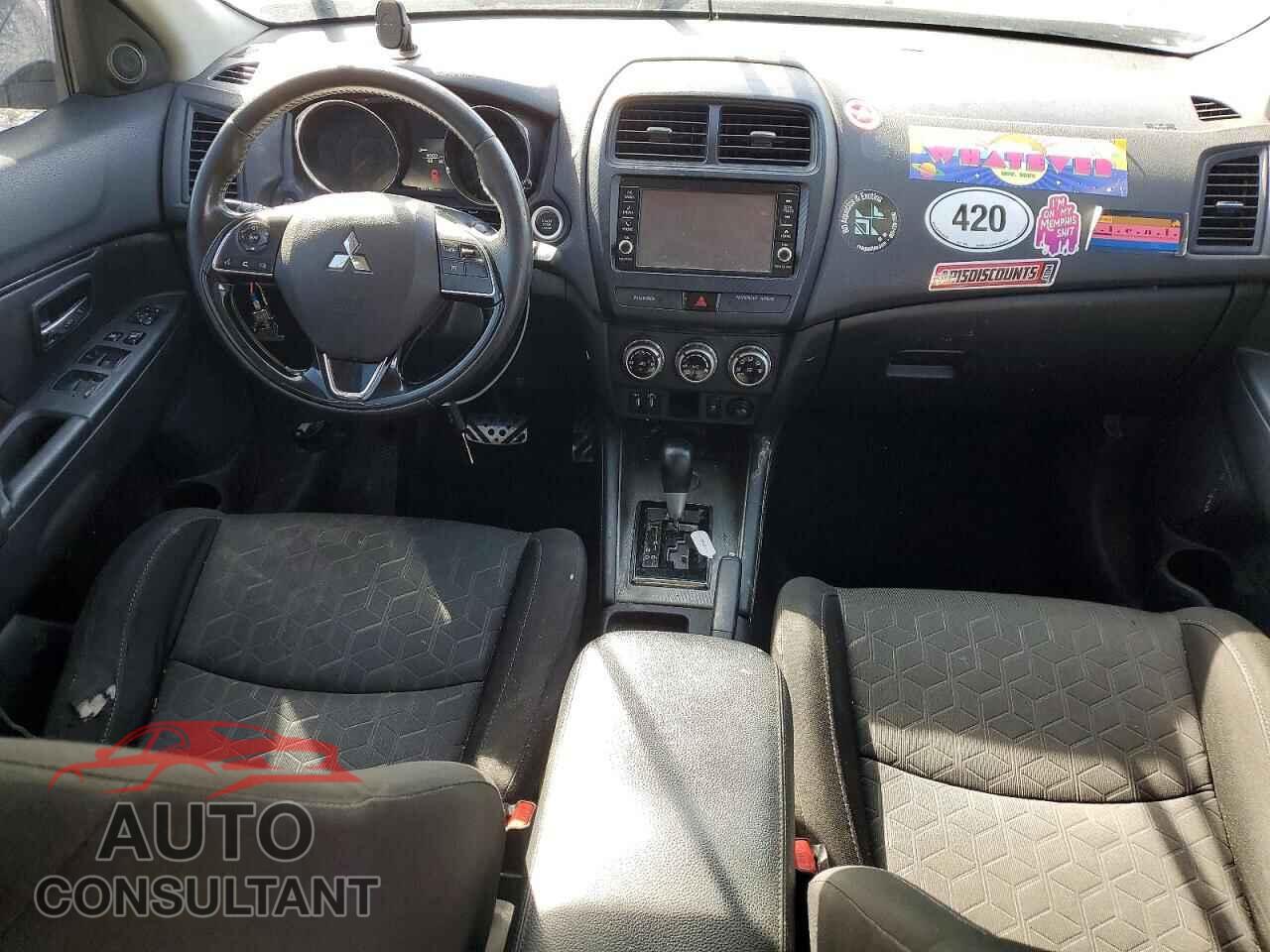 MITSUBISHI OUTLANDER 2020 - JA4AP3AU0LU026897