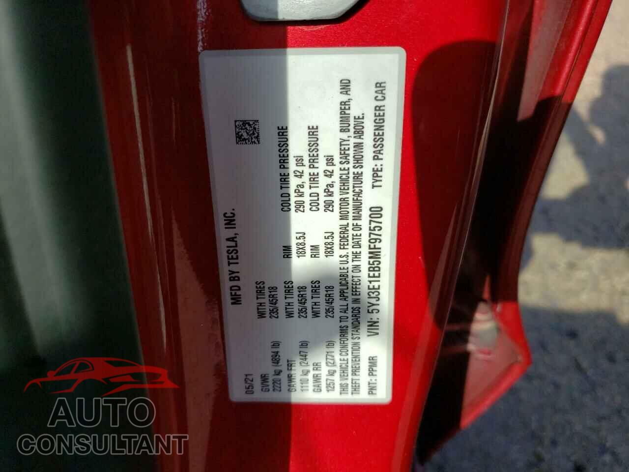 TESLA MODEL 3 2021 - 5YJ3E1EB5MF975700