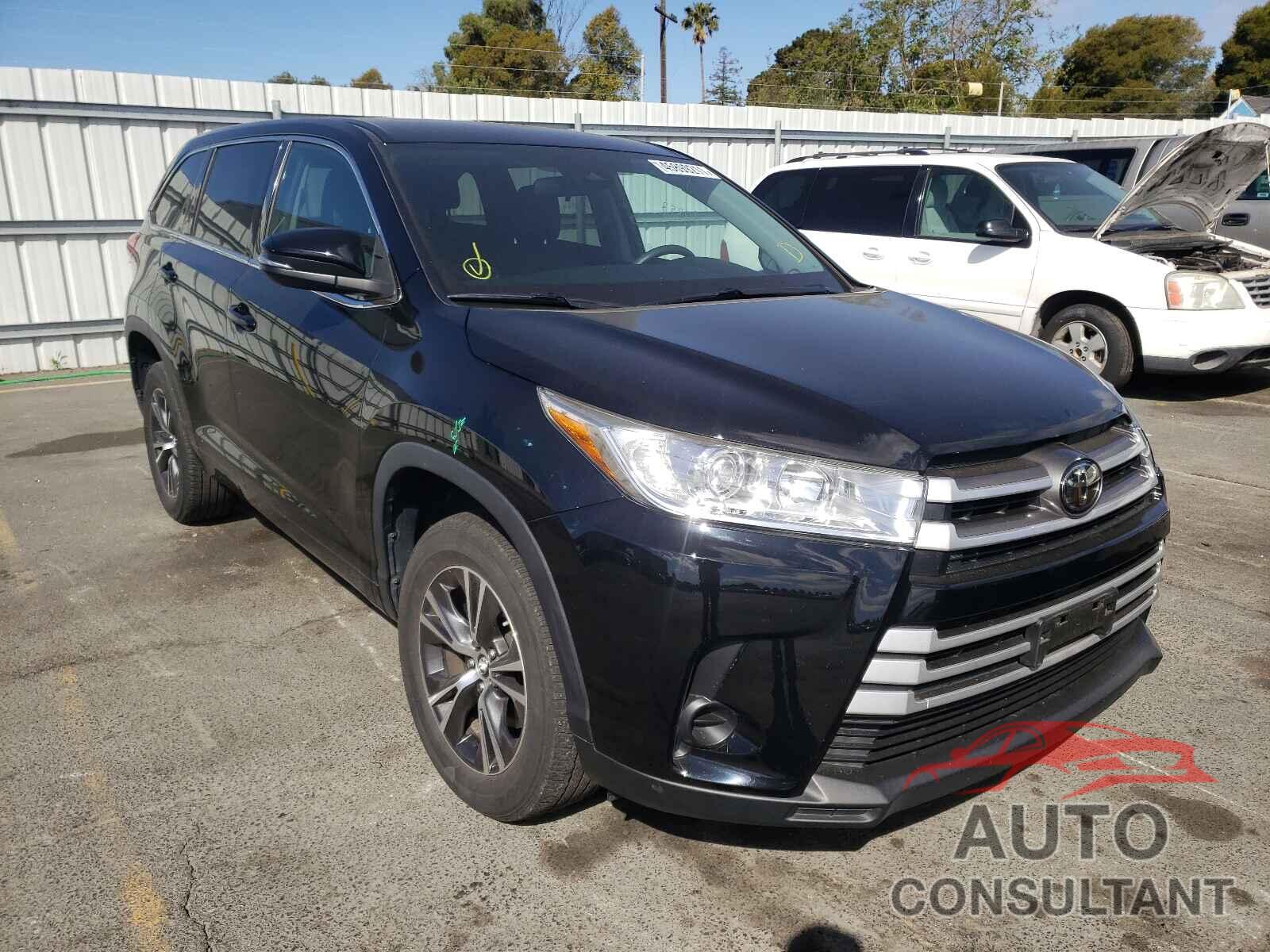 TOYOTA HIGHLANDER 2018 - 5TDZZRFH8JS272423