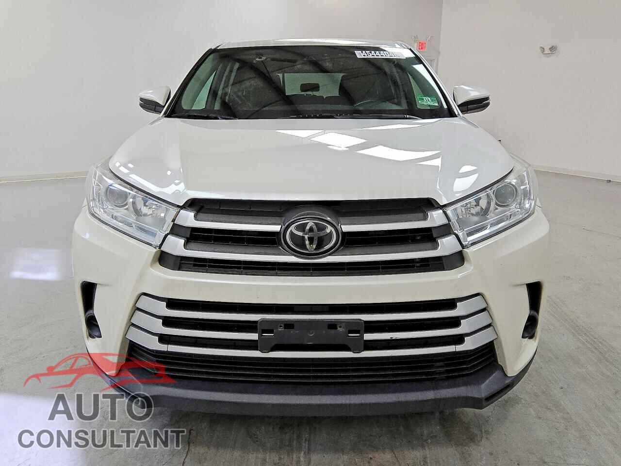 TOYOTA HIGHLANDER 2018 - 5TDBZRFHXJS812341