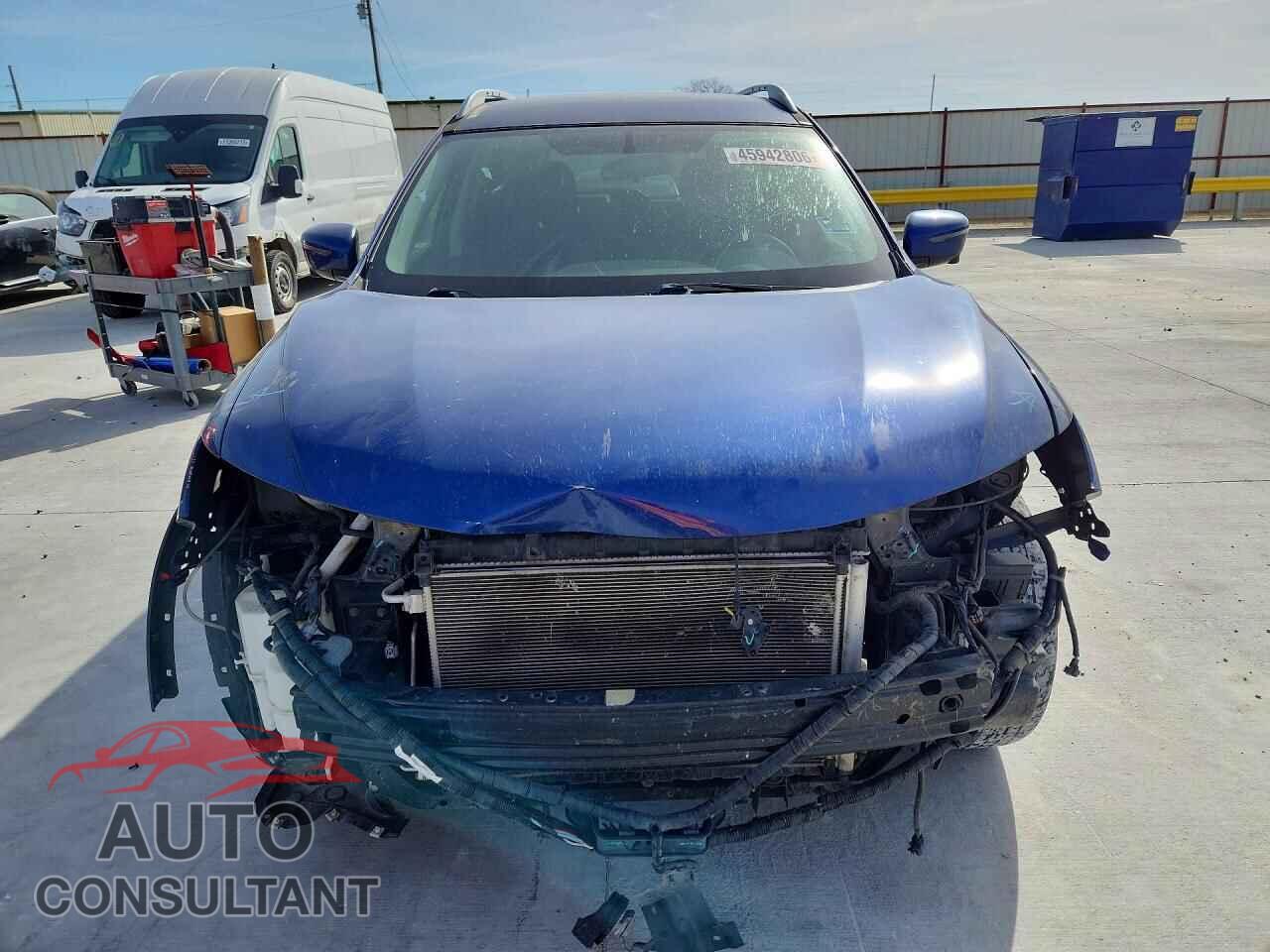 NISSAN ROGUE 2017 - 5N1AT2MVXHC746541