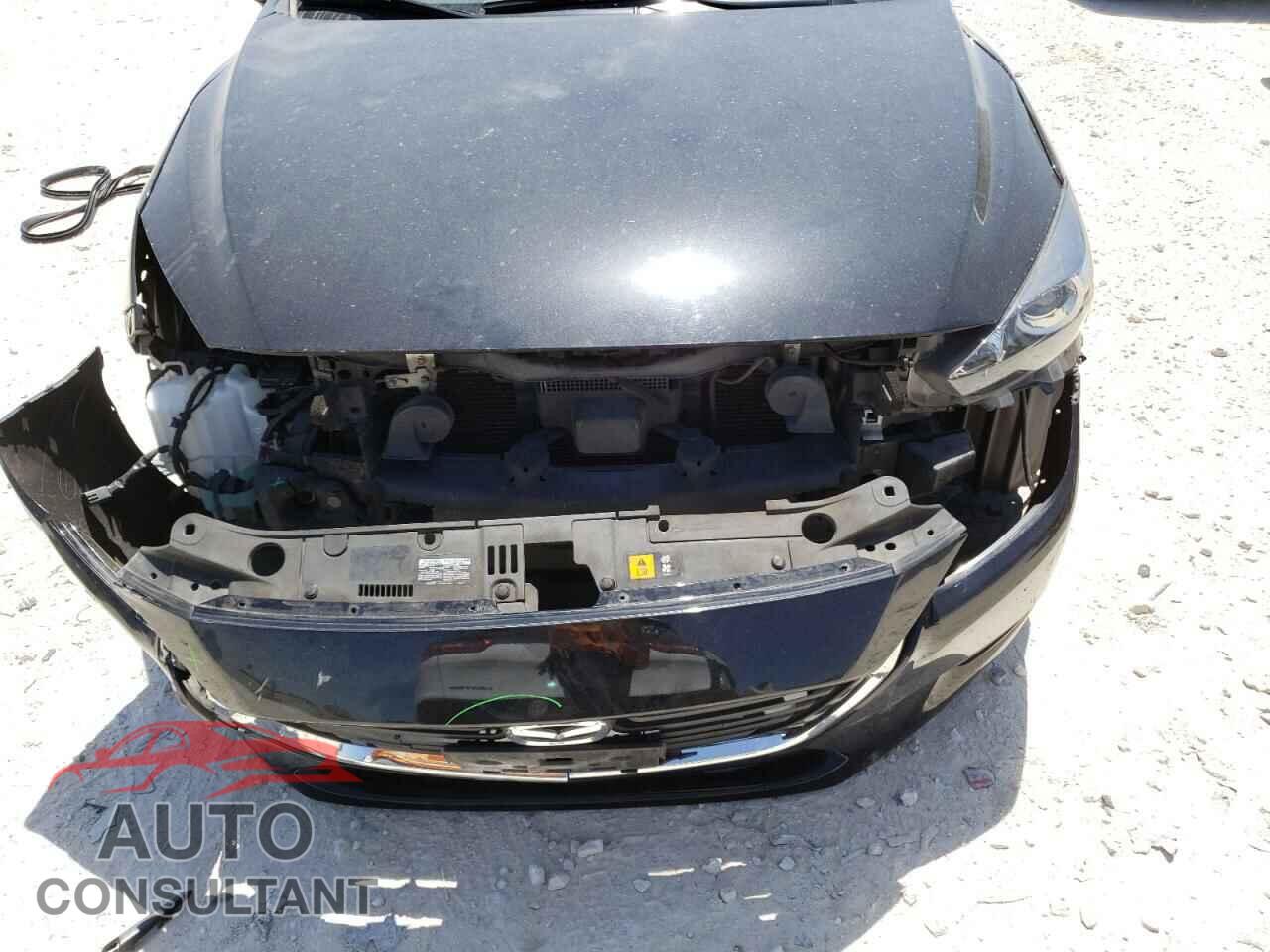 MAZDA 3 2018 - 3MZBN1V35JM254494