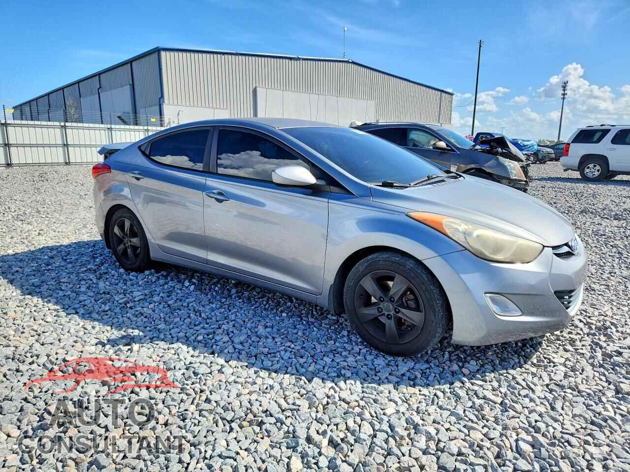 HYUNDAI ELANTRA 2013 - KMHDH4AE0DU666300