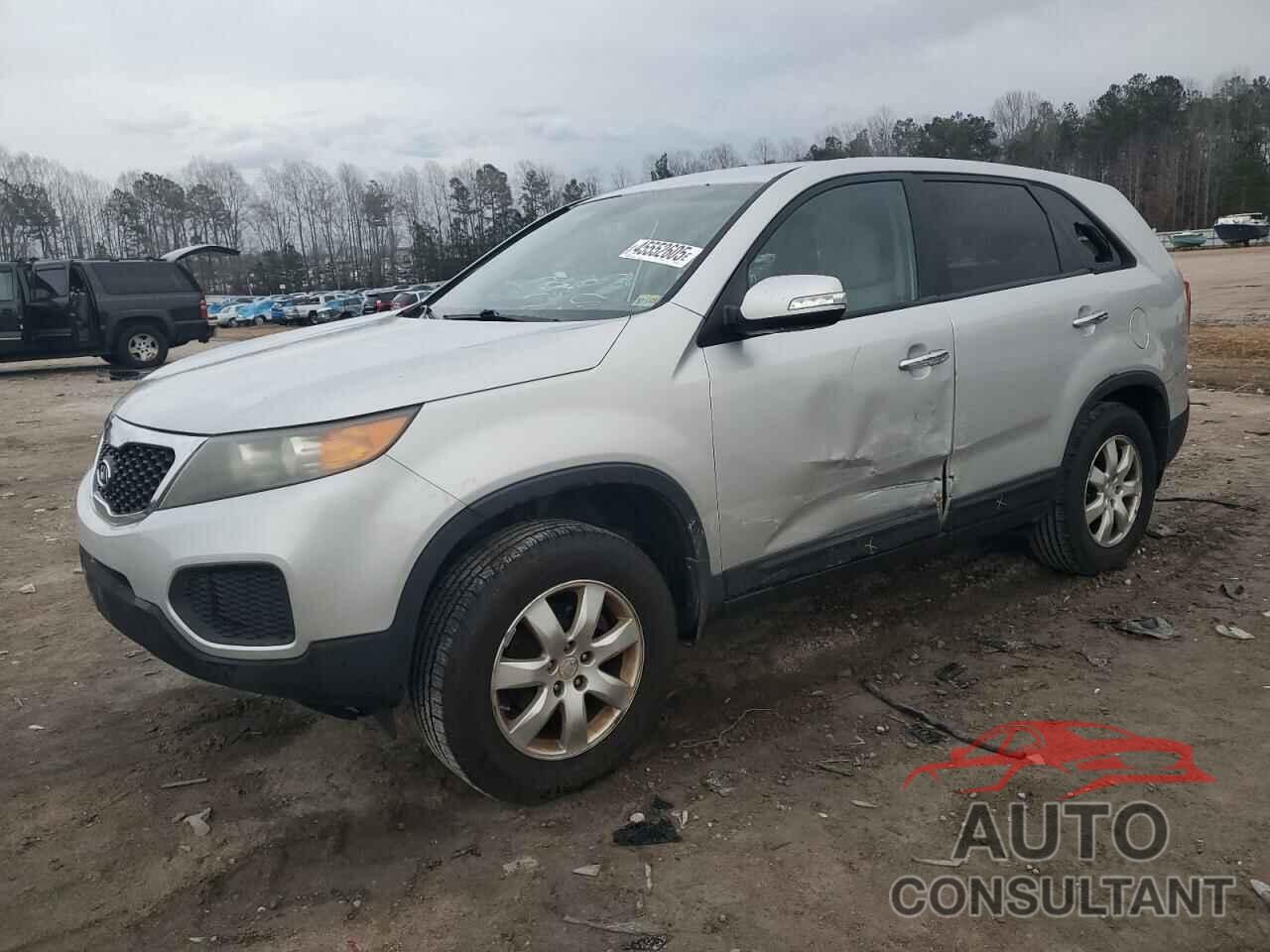 KIA SORENTO 2011 - 5XYKT3A17BG185069