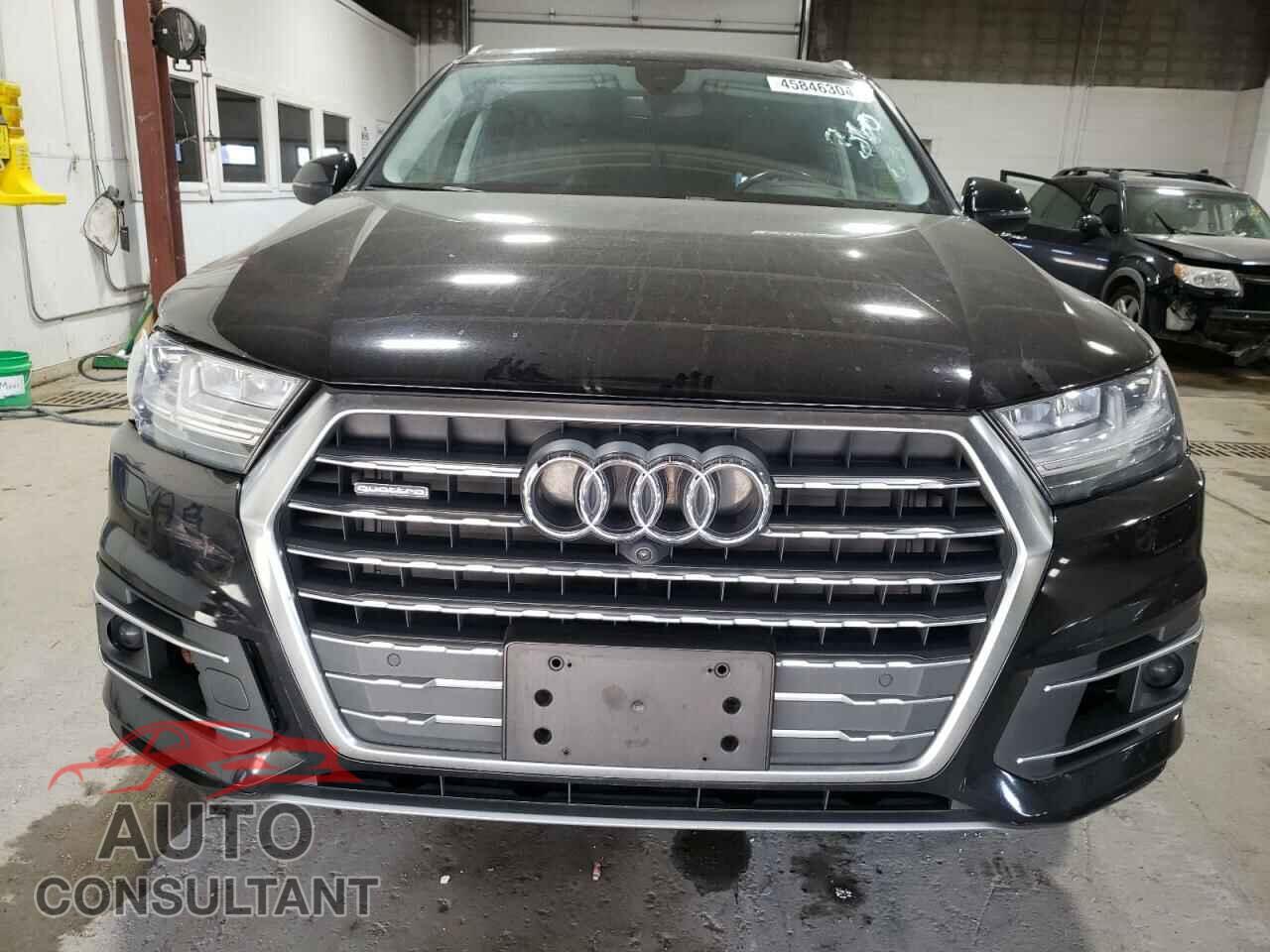 AUDI Q7 2018 - WA1VAAF70JD021240