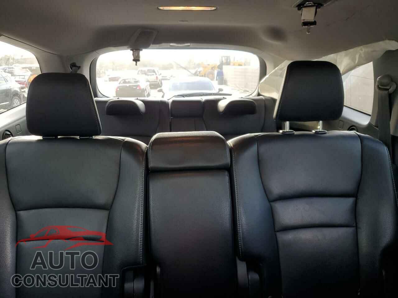 HONDA PILOT 2017 - 5FNYF6H91HB024411