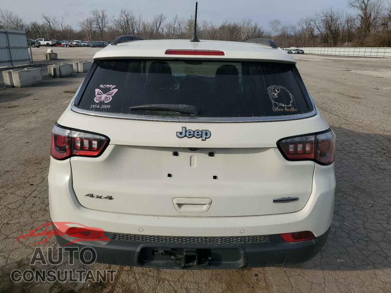 JEEP COMPASS 2017 - 3C4NJDBB1HT656702