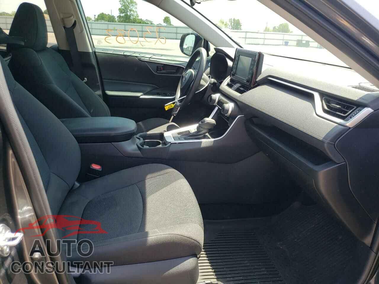 TOYOTA RAV4 2021 - 2T3H1RFV2MC110025