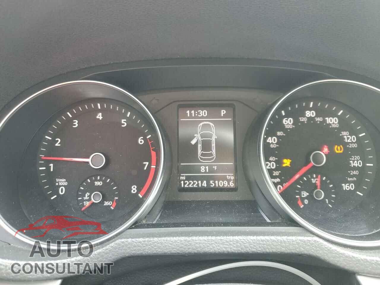 VOLKSWAGEN PASSAT 2016 - 1VWAT7A37GC028039