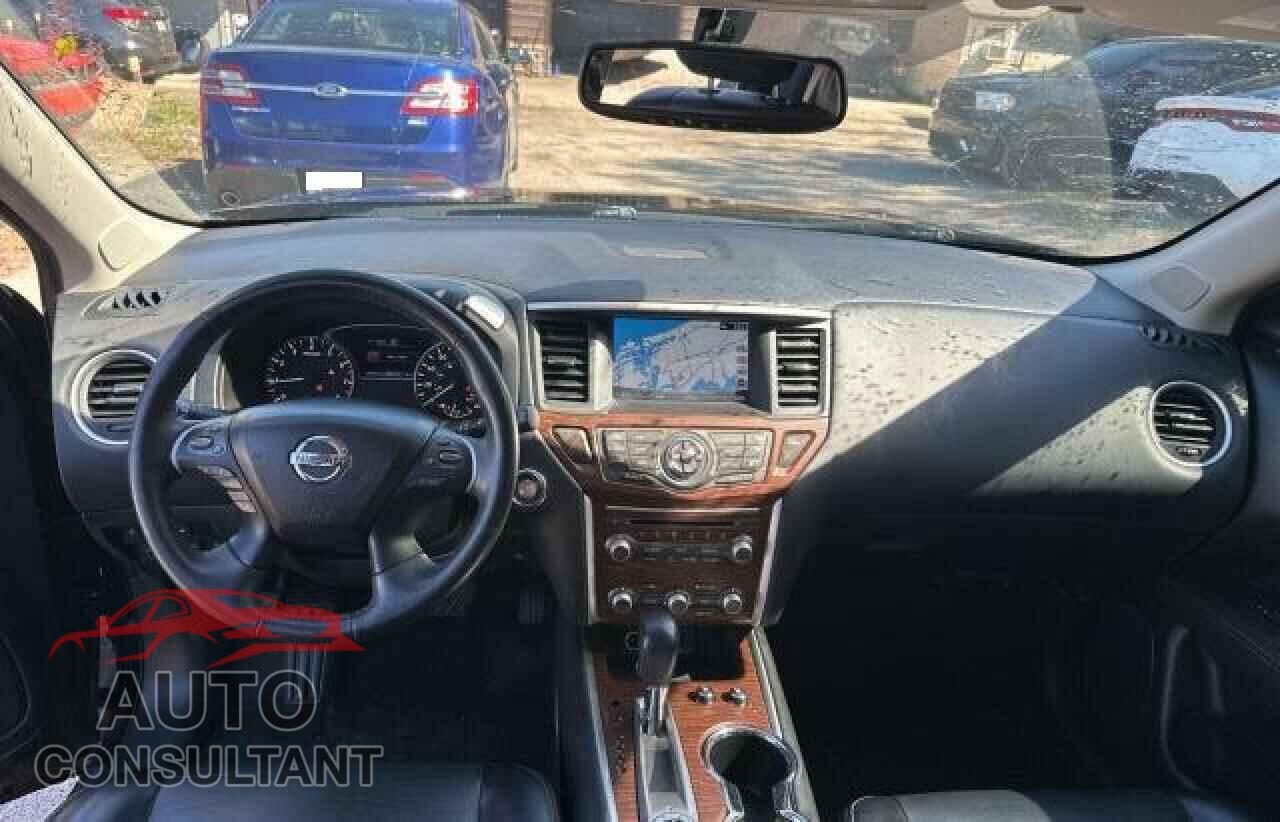 NISSAN PATHFINDER 2020 - 5N1DR2DM2LC586652