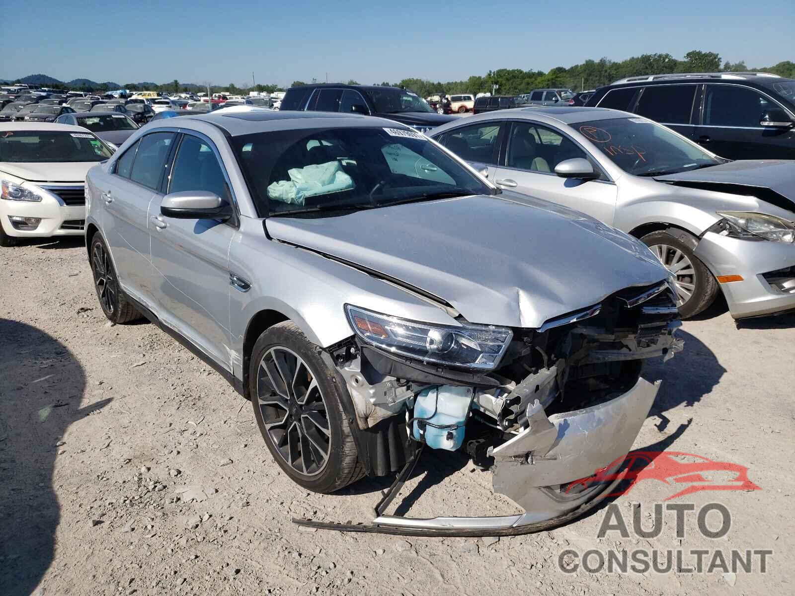 FORD TAURUS 2018 - 1FAHP2E89JG134254