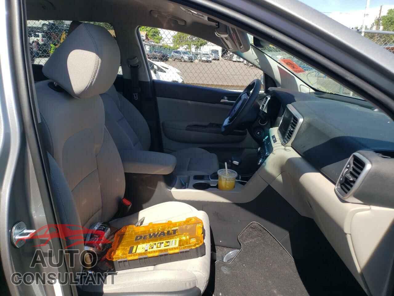 KIA SPORTAGE 2022 - KNDPMCAC7N7009340