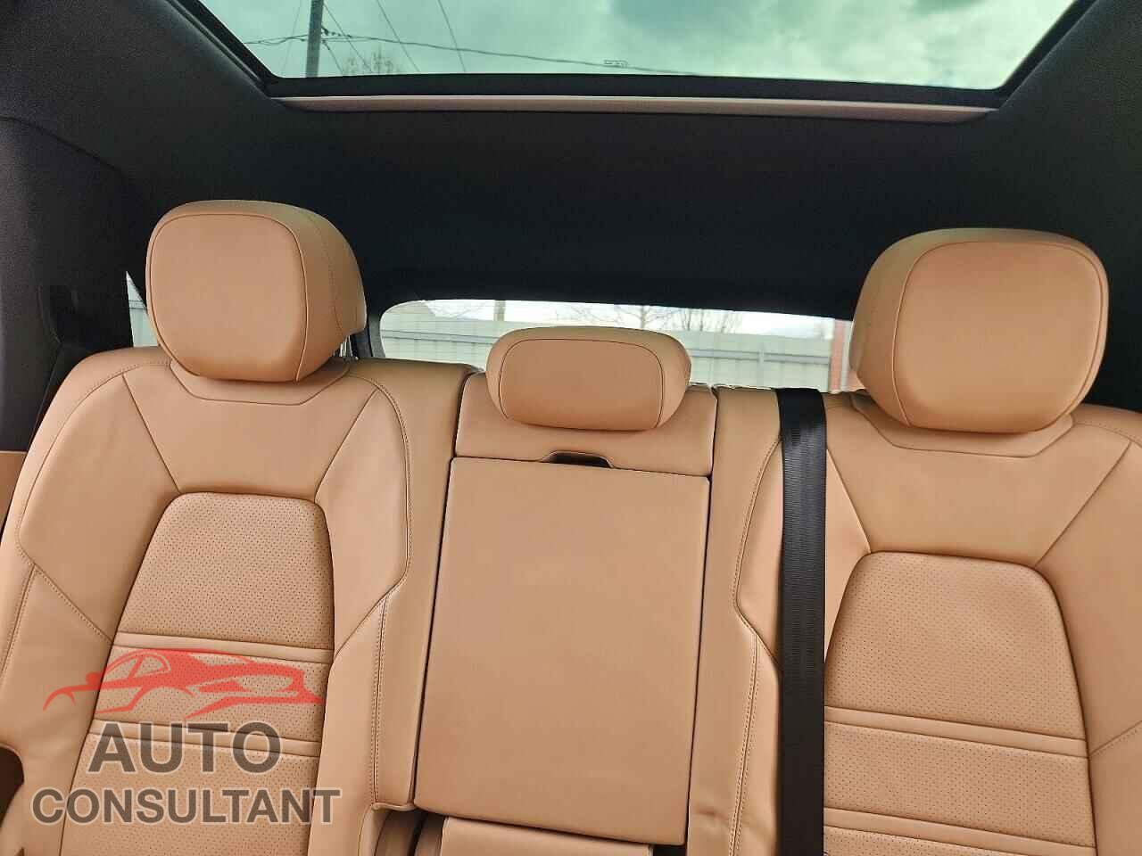 PORSCHE CAYENNE 2019 - WP1AA2AY1KDA14453