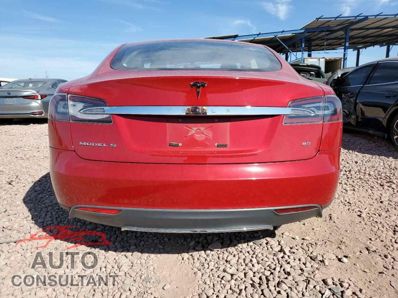 TESLA MODEL S 2013 - 5YJSA1CN8DFP27011