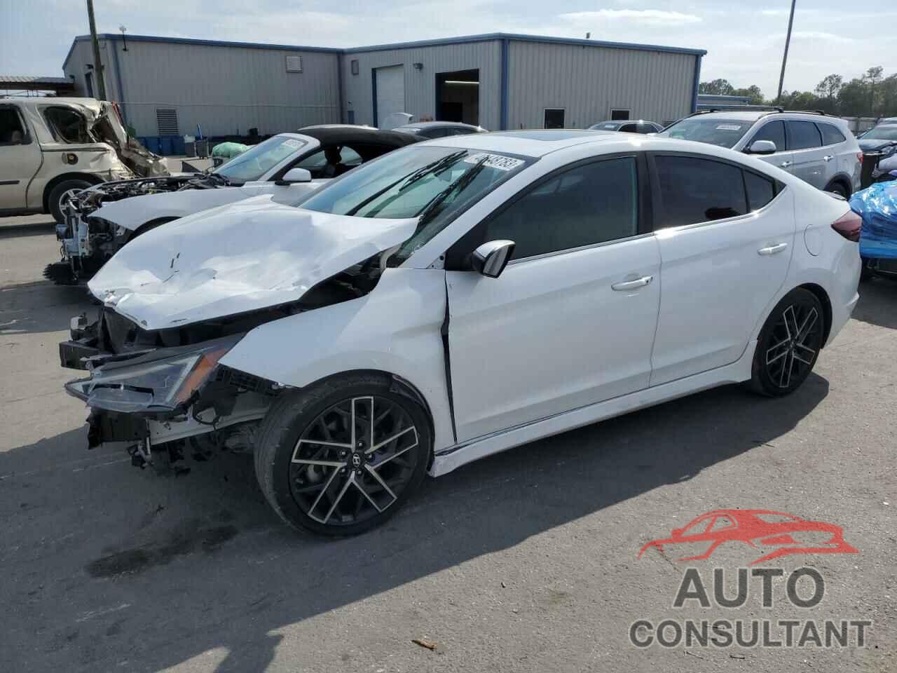 HYUNDAI ELANTRA 2019 - KMHD04LB5KU832818