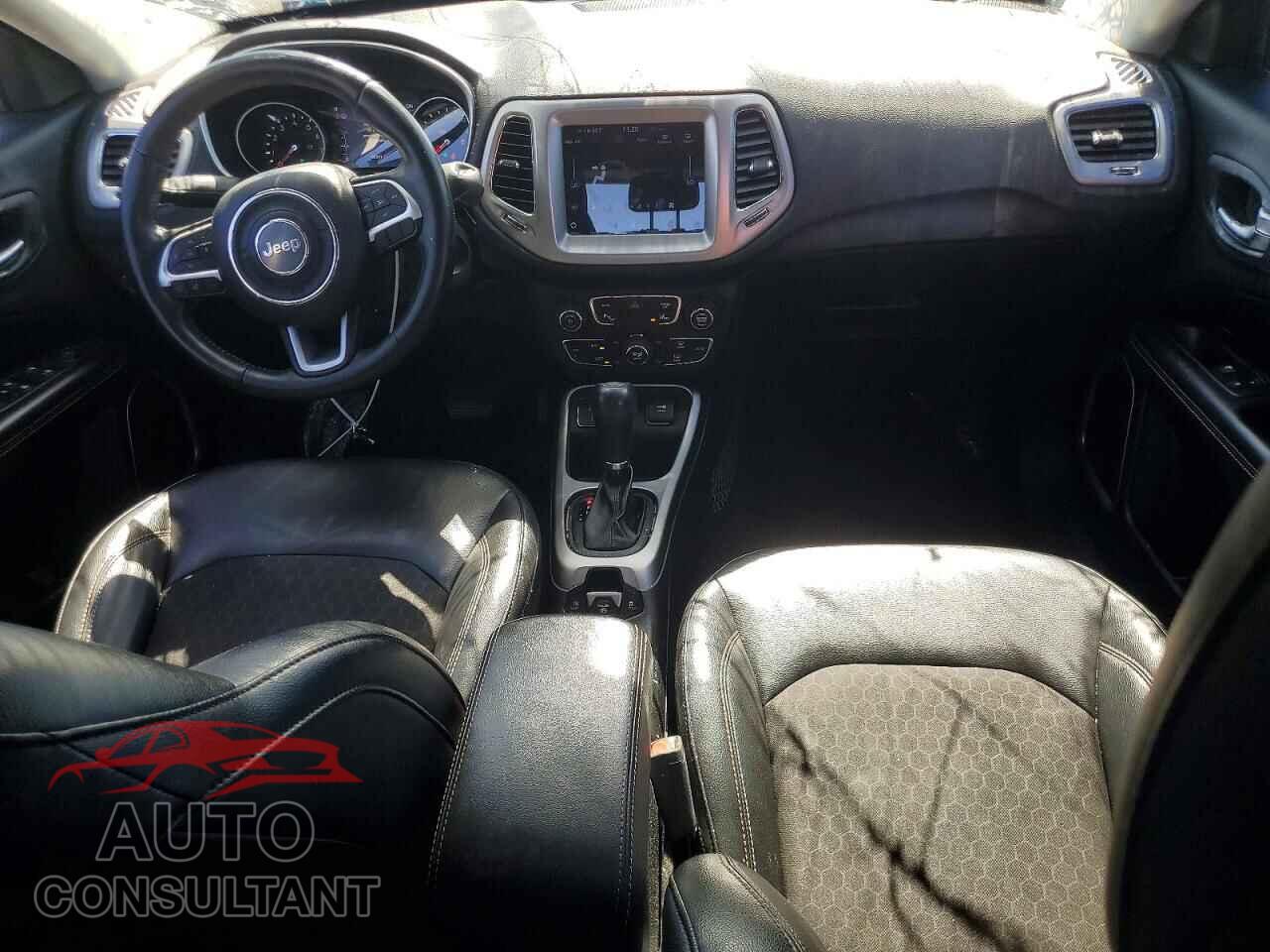 JEEP COMPASS 2018 - 3C4NJCBB4JT266452