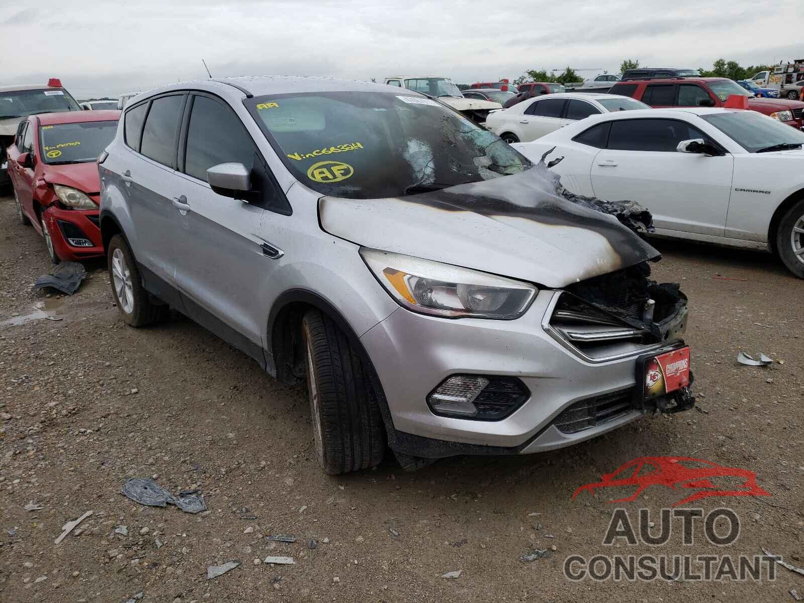 FORD ESCAPE 2017 - 1FMCU9GD7HUC66324