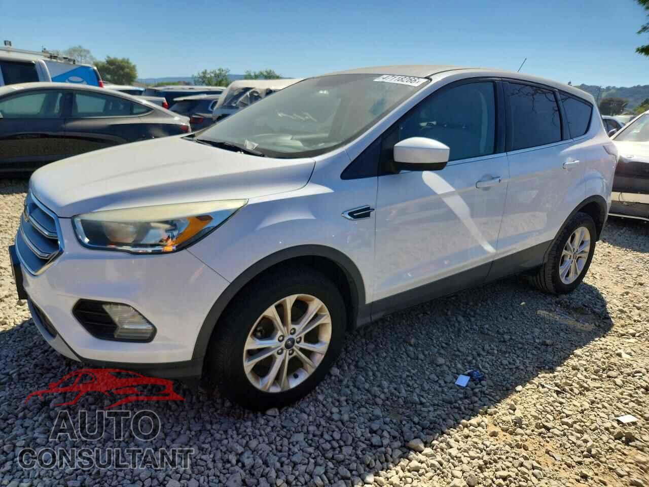 FORD ESCAPE 2017 - 1FMCU0GD7HUA54759