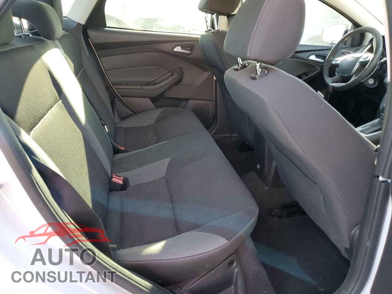 FORD FOCUS 2014 - 1FADP3F2XEL363344