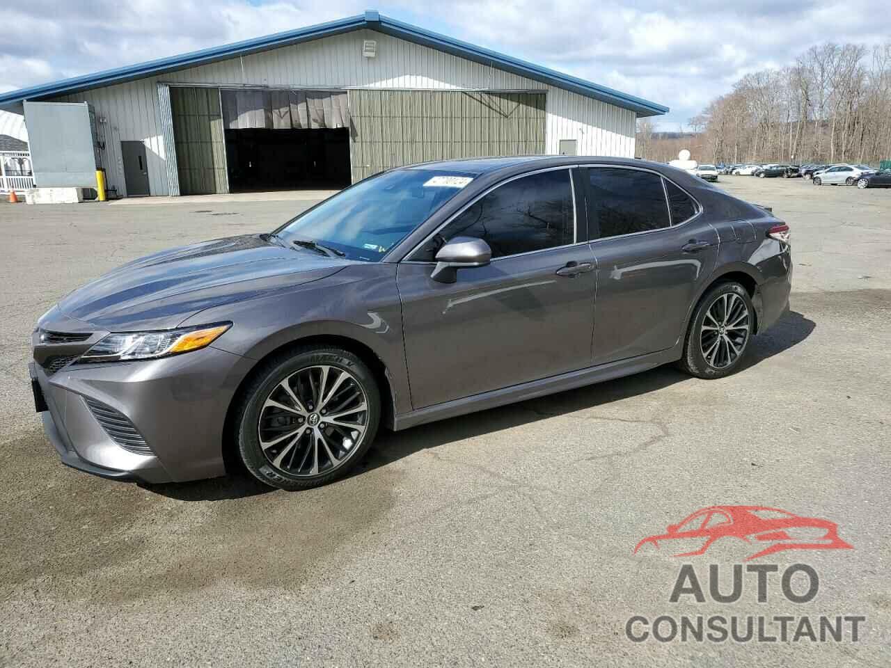 TOYOTA CAMRY 2018 - 4T1B11HK3JU515243