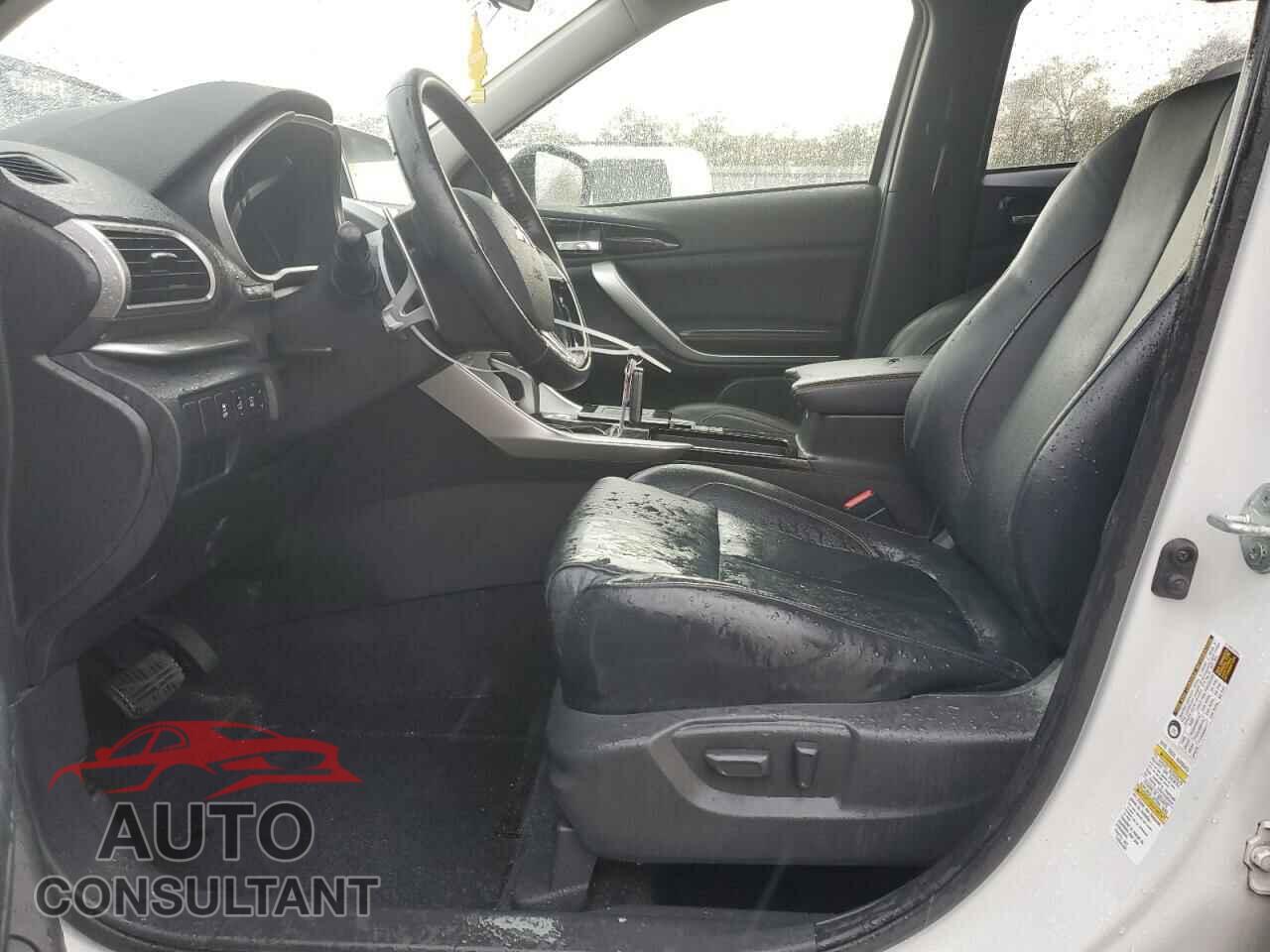MITSUBISHI ECLIPSE 2018 - JA4AT5AA7JZ043886