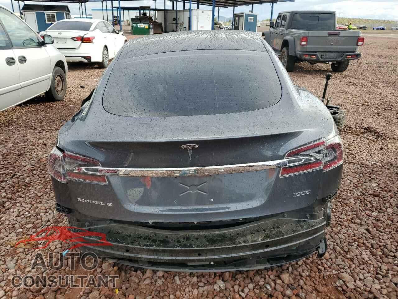 TESLA MODEL S 2018 - 5YJSA1E22JF297104