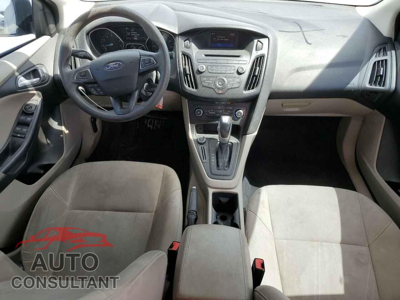 FORD FOCUS 2015 - 1FADP3F20FL345808