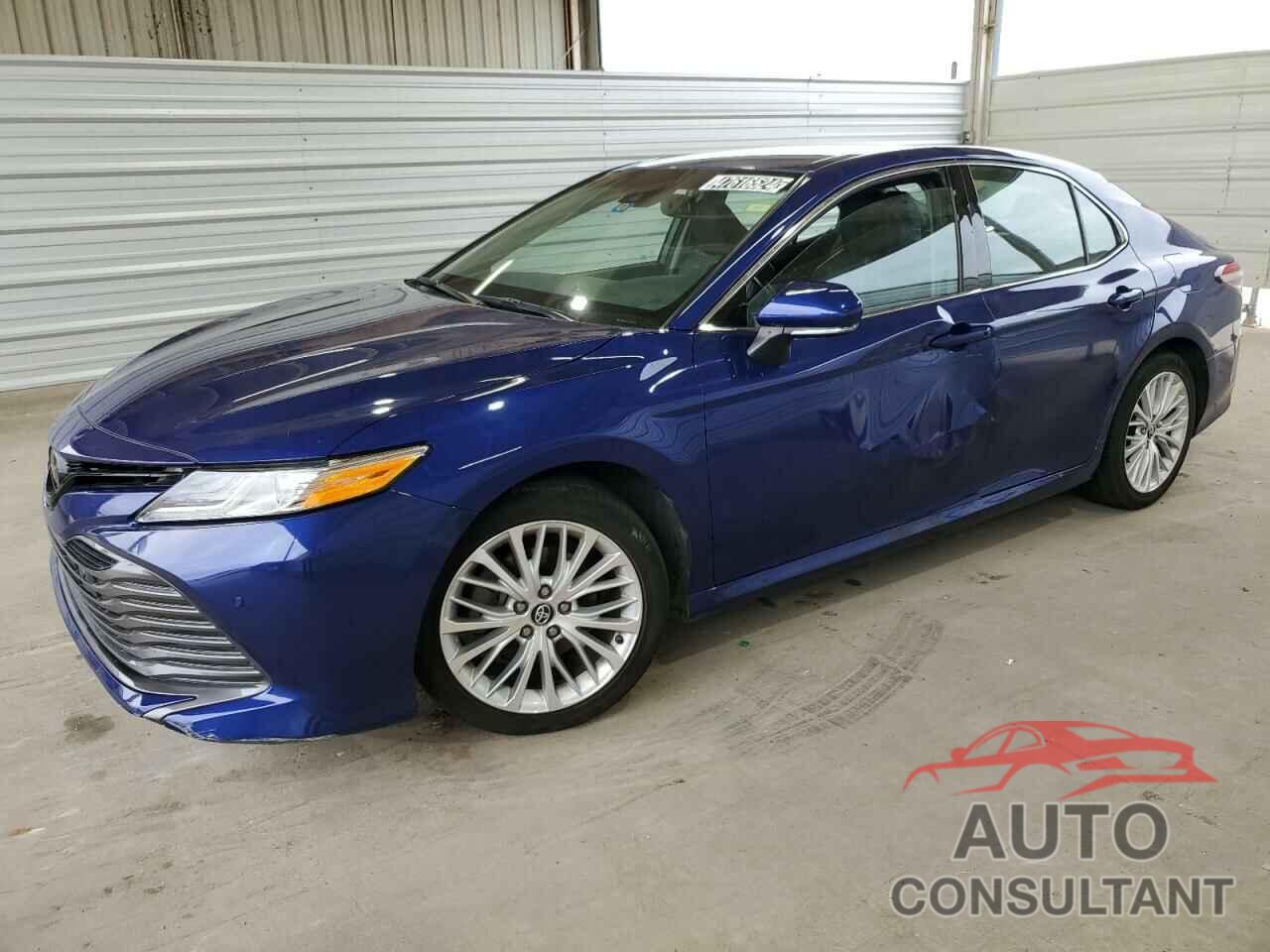 TOYOTA CAMRY 2018 - 4T1B11HK4JU556853