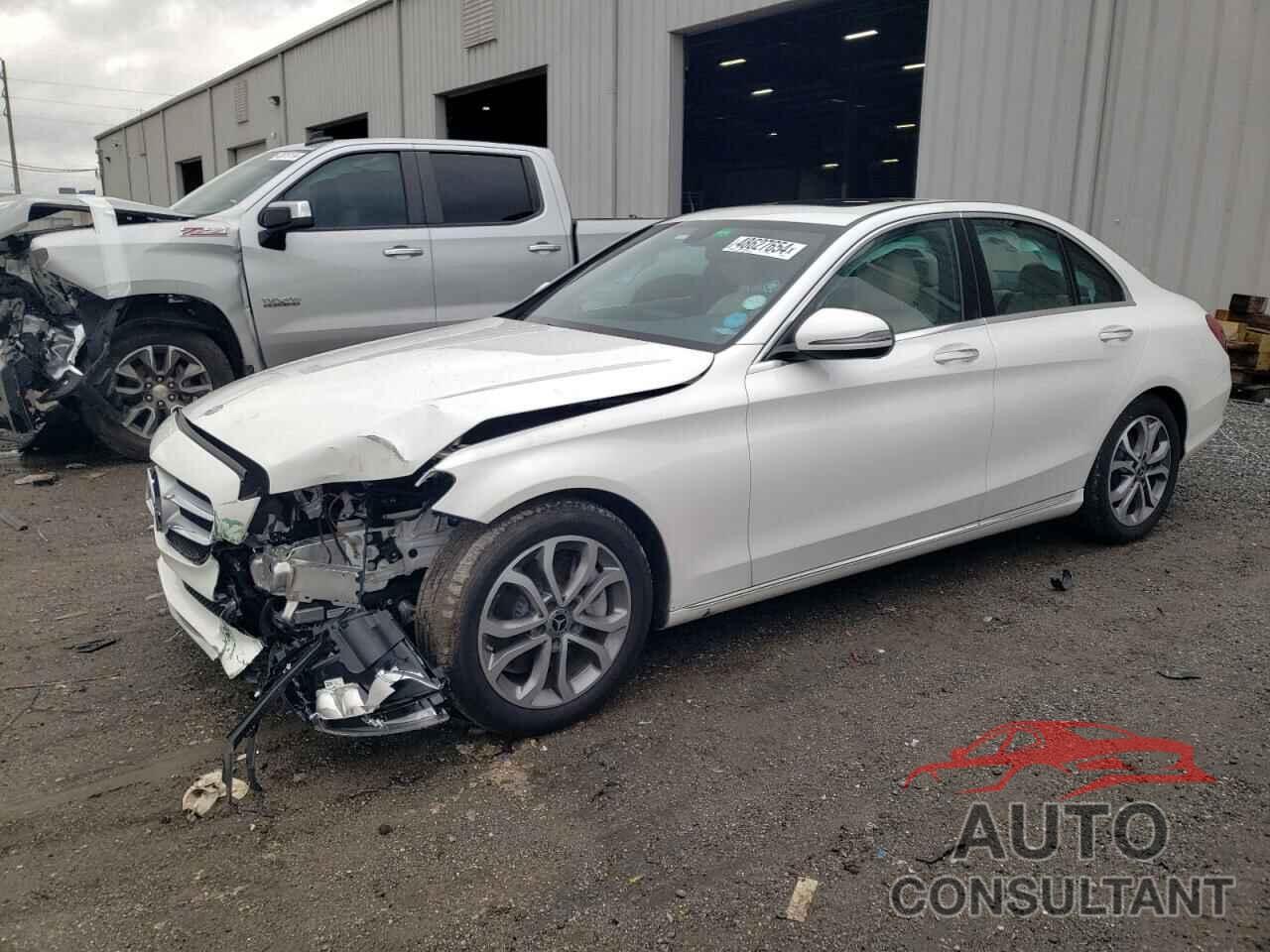 MERCEDES-BENZ C-CLASS 2018 - 55SWF4JB0JU248458