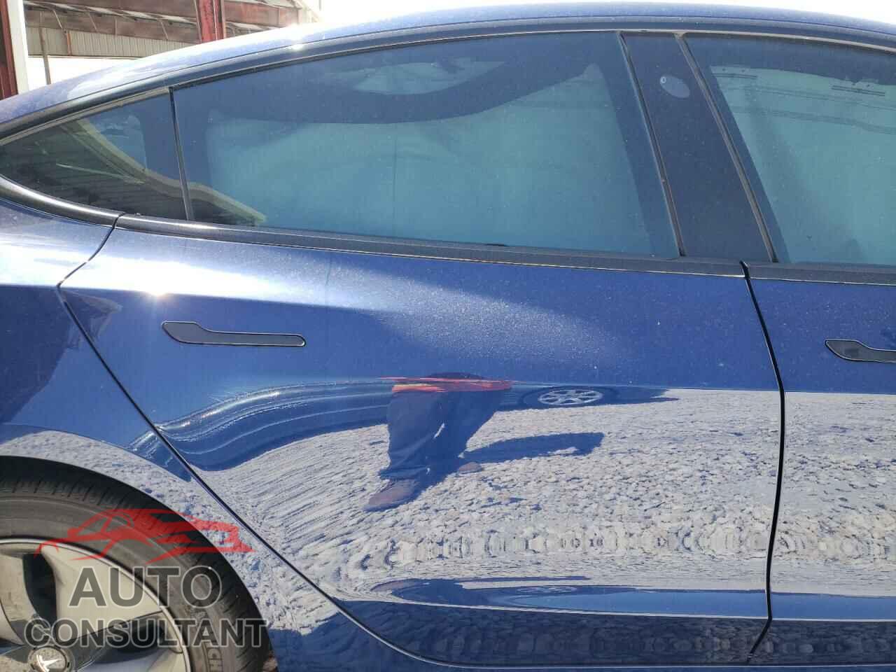TESLA MODEL 3 2019 - 5YJ3E1EA3KF299395