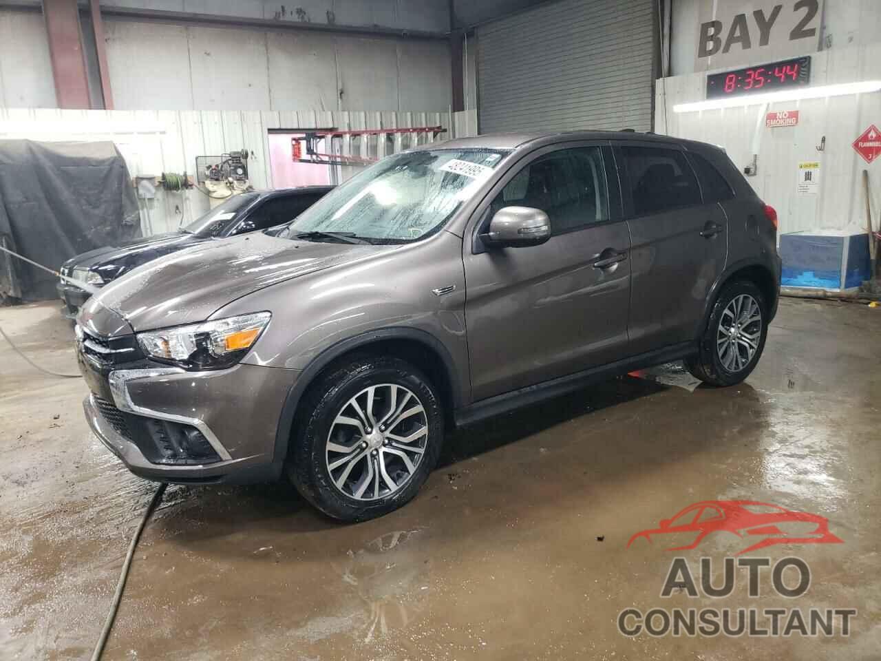 MITSUBISHI OUTLANDER 2018 - JA4AP3AU9JU020352