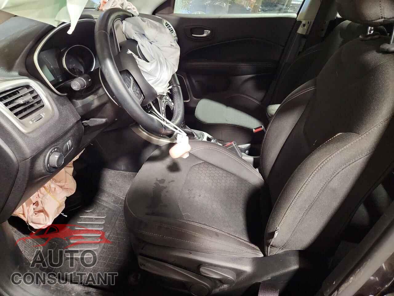 JEEP COMPASS 2017 - 3C4NJDAB3HT642429