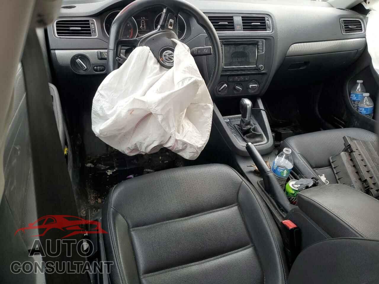 VOLKSWAGEN JETTA 2017 - 3VWDB7AJ9HM325876