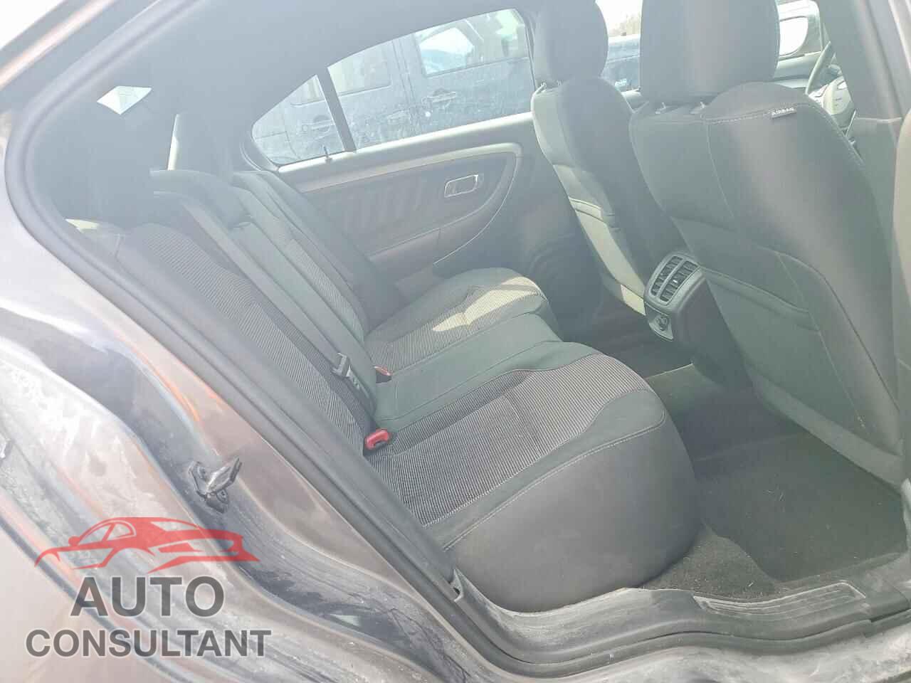FORD TAURUS 2013 - 1FAHP2E82DG100631