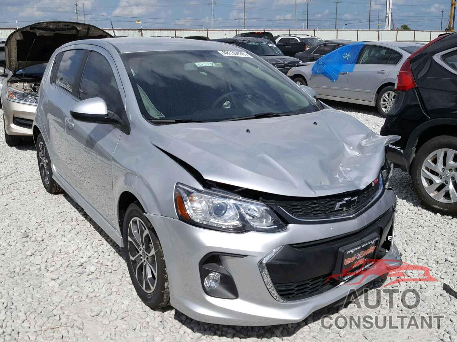 CHEVROLET SONIC 2018 - 1G1JD6SH9J4106982