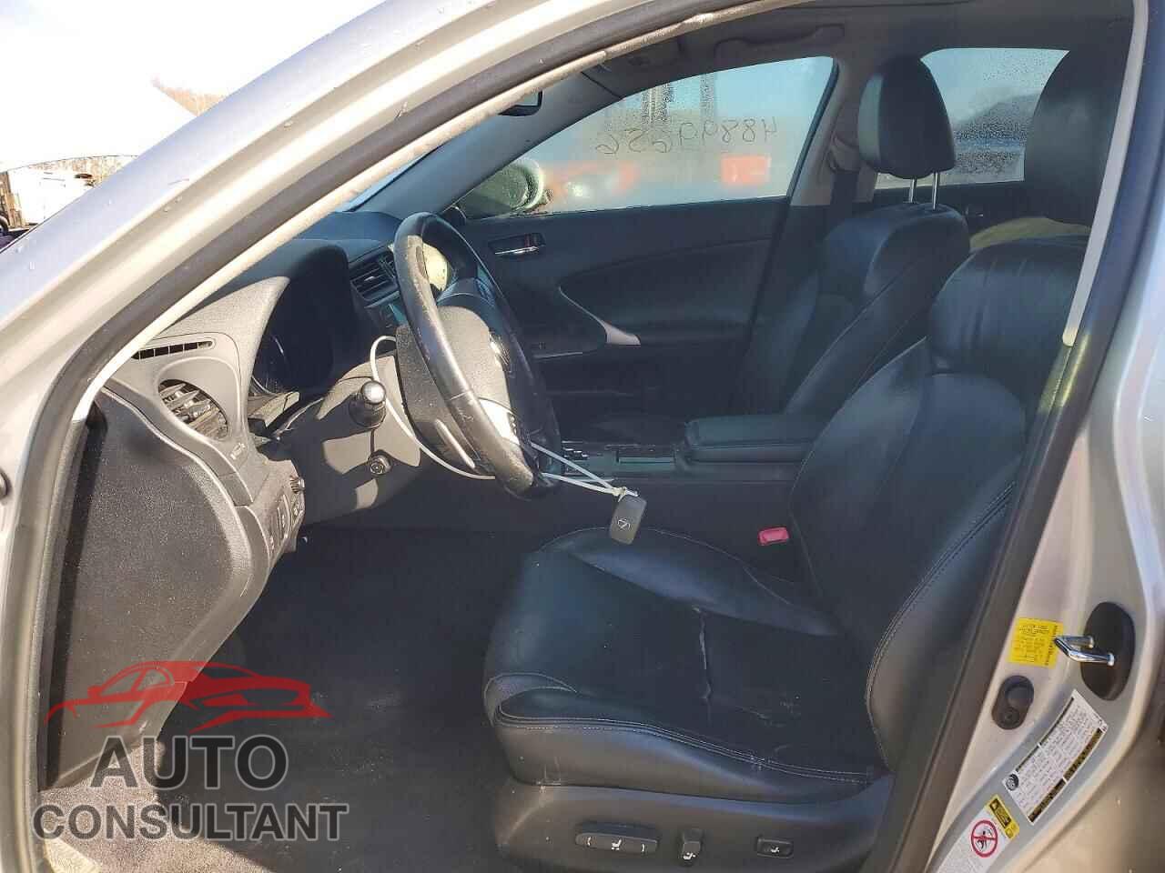 LEXUS IS 2012 - JTHCF5C24C5056311