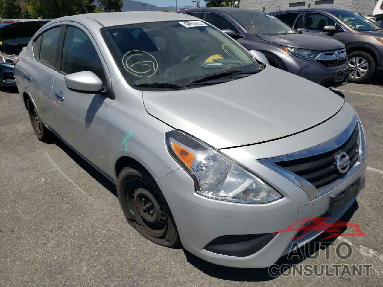 NISSAN VERSA 2018 - 3N1CN7APXJL873331
