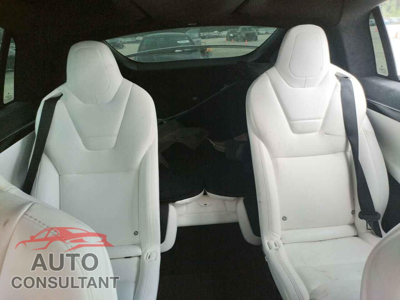 TESLA MODEL X 2017 - 5YJXCBE21HF049751