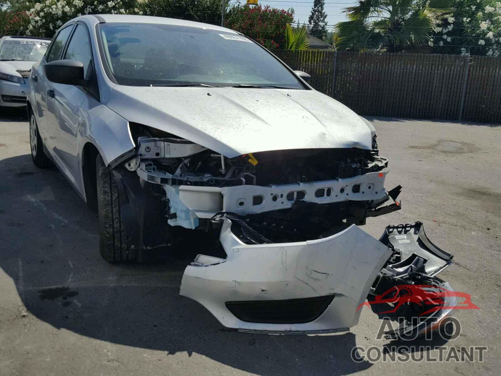 FORD FOCUS 2016 - 1FADP3E26GL405528