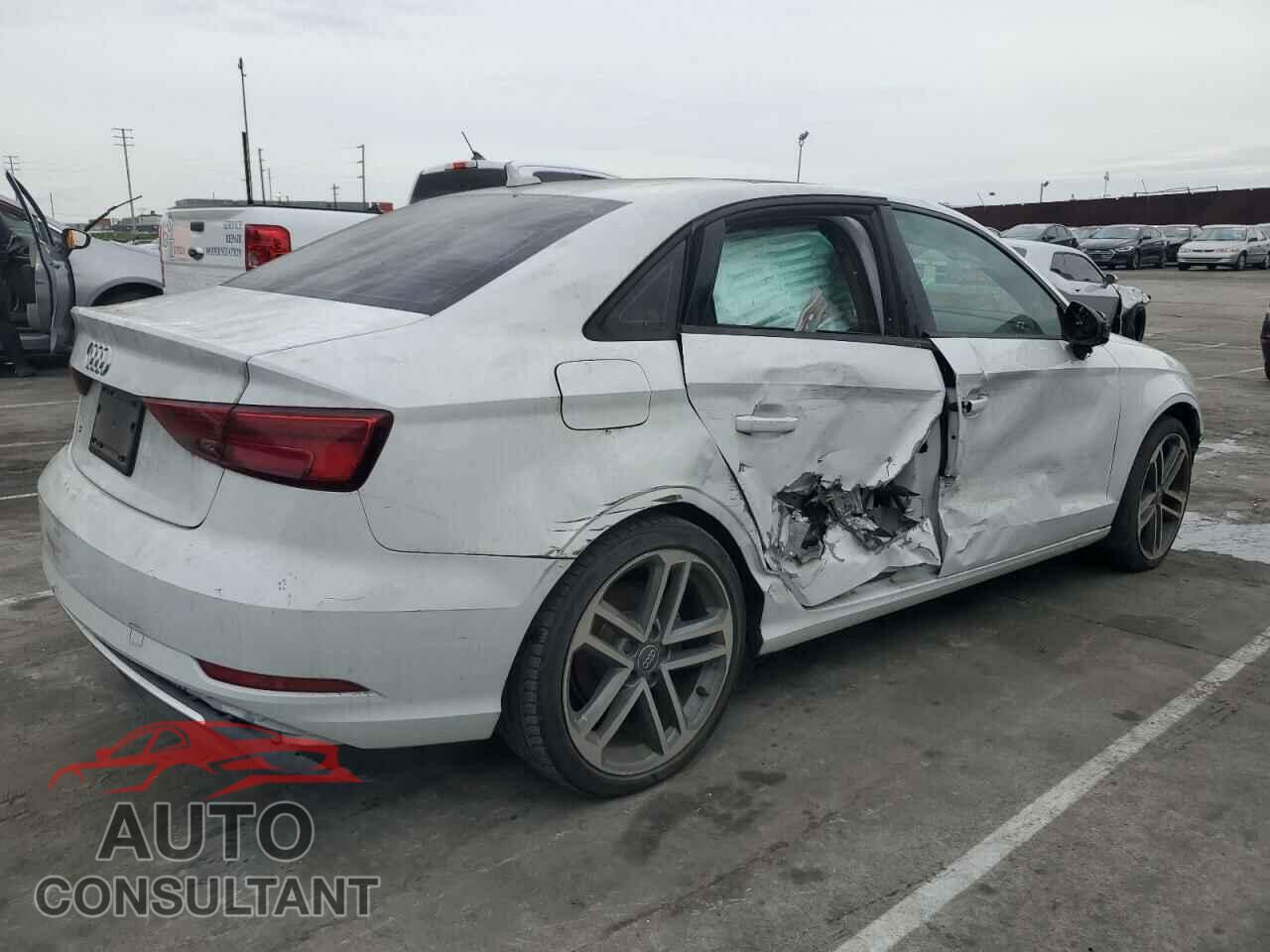 AUDI A3 2017 - WAUAUGFF0H1027196