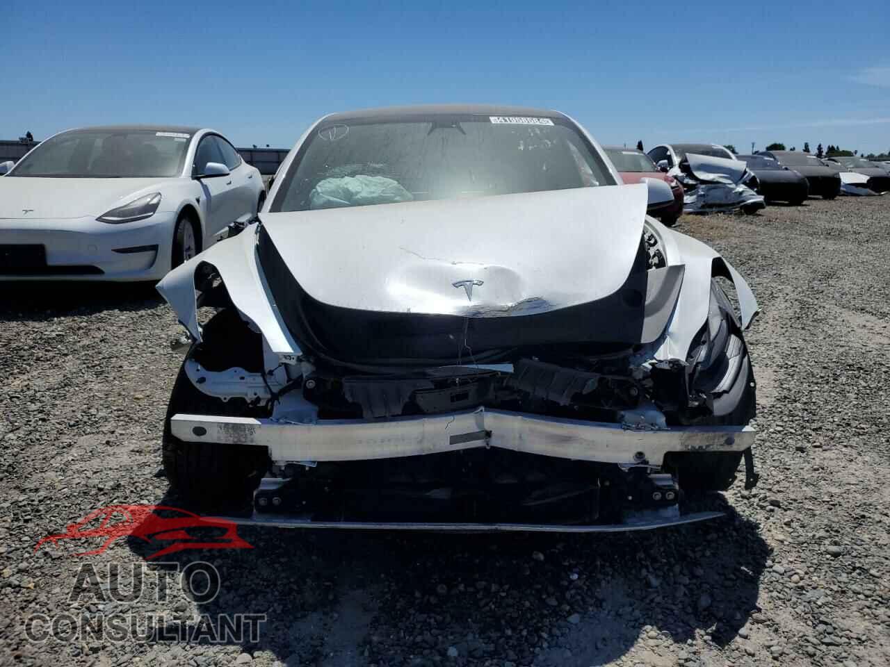 TESLA MODEL 3 2022 - 5YJ3E1EB5NF144182
