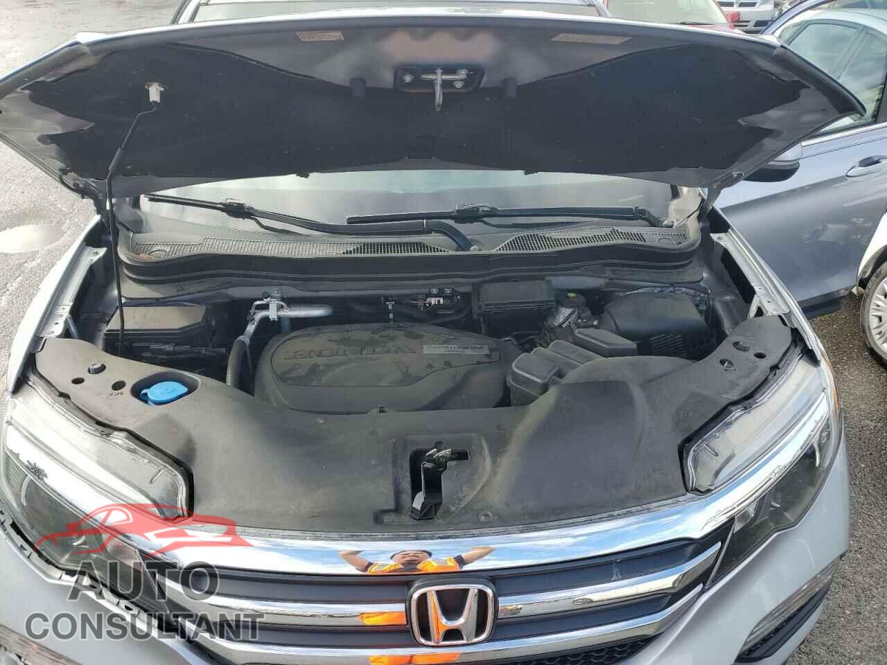 HONDA PILOT 2017 - 5FNYF5H37HB028680