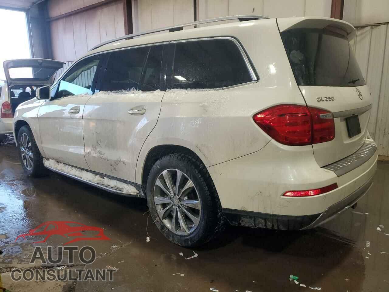 MERCEDES-BENZ GL-CLASS 2015 - 4JGDF2EE5FA570672