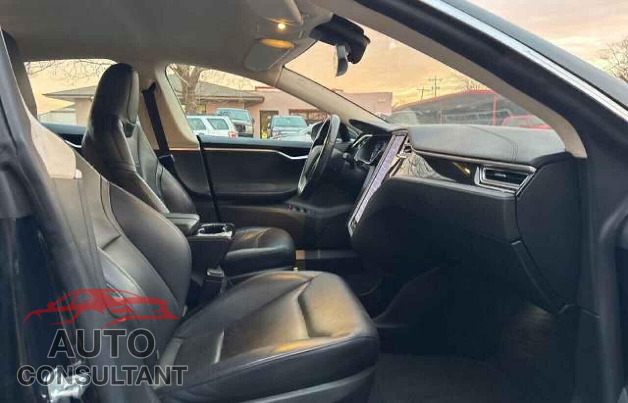 TESLA MODEL S 2015 - 5YJSA1S26FF082711