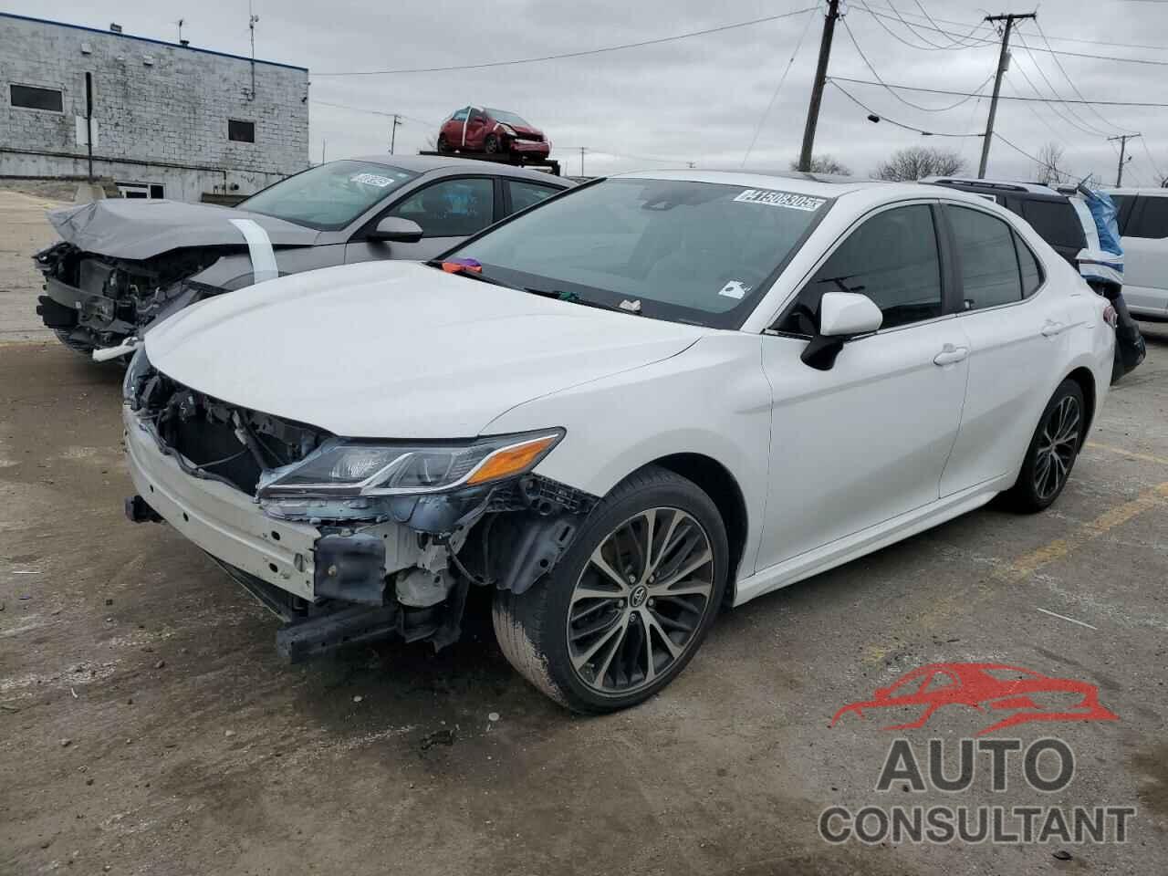 TOYOTA CAMRY 2018 - 4T1B11HK8JU036624