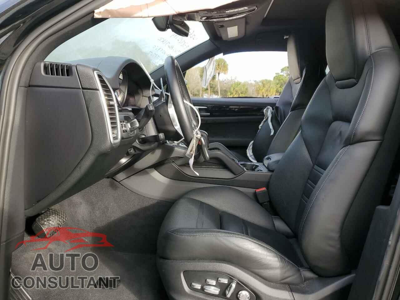 PORSCHE CAYENNE 2020 - WP1AA2AY6LDA05460