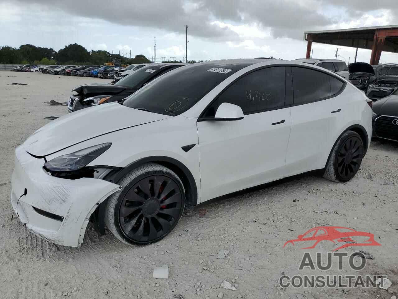 TESLA MODEL Y 2022 - 7SAYGDEF6NF541147