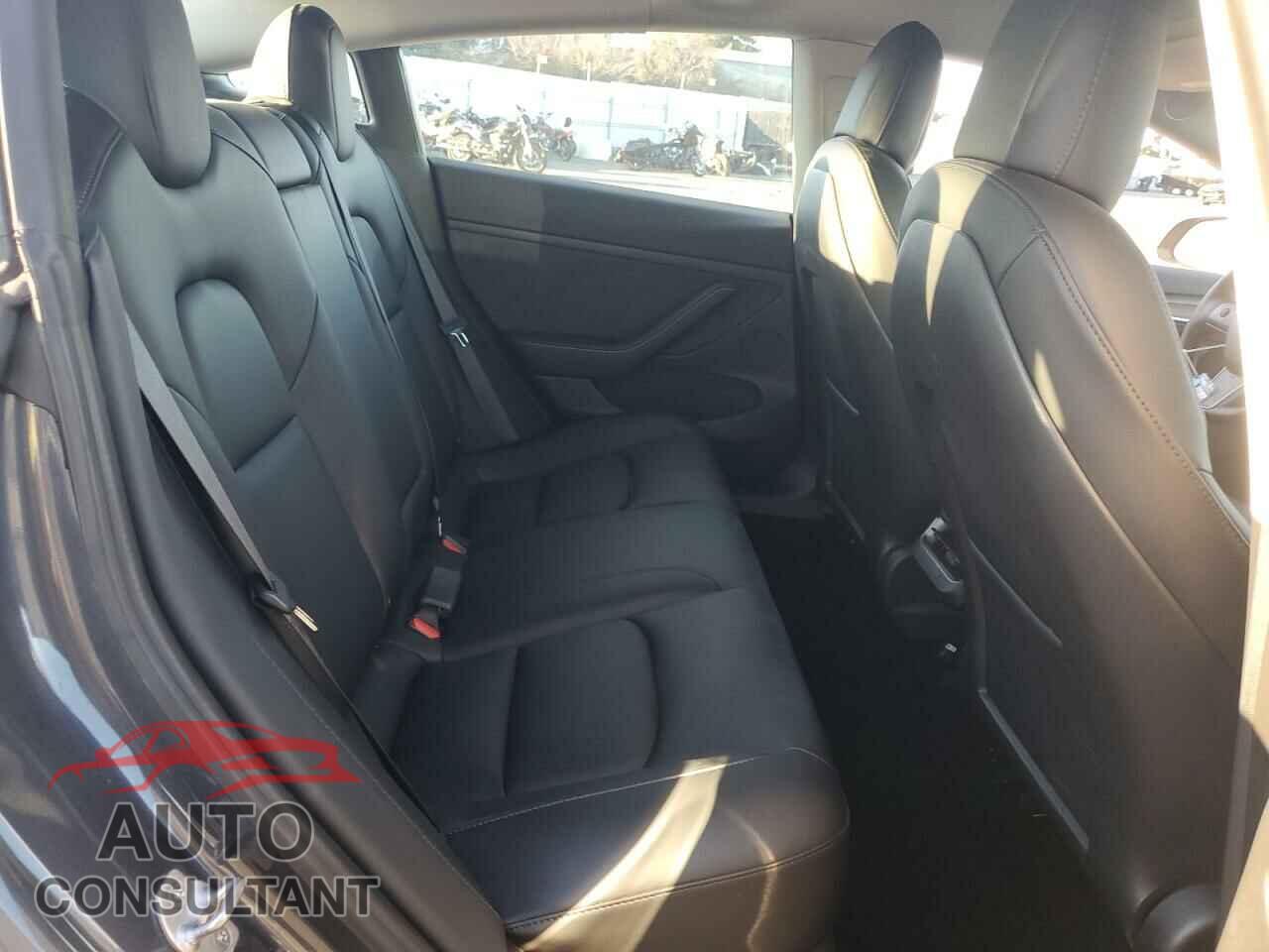TESLA MODEL 3 2021 - 5YJ3E1EB2MF076308