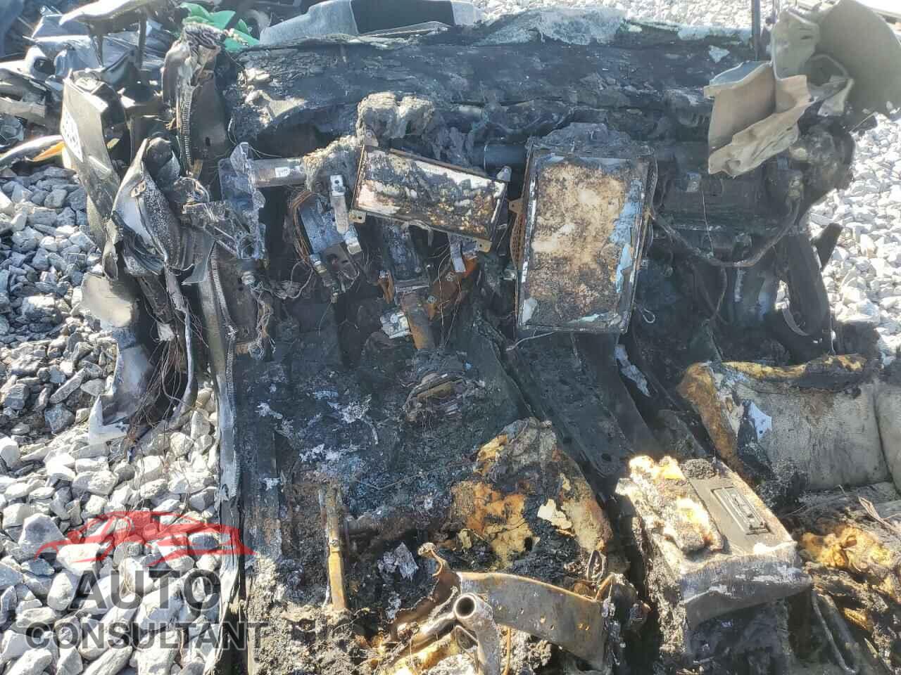 TESLA MODEL X 2016 - 5YJXCAE24GF005669