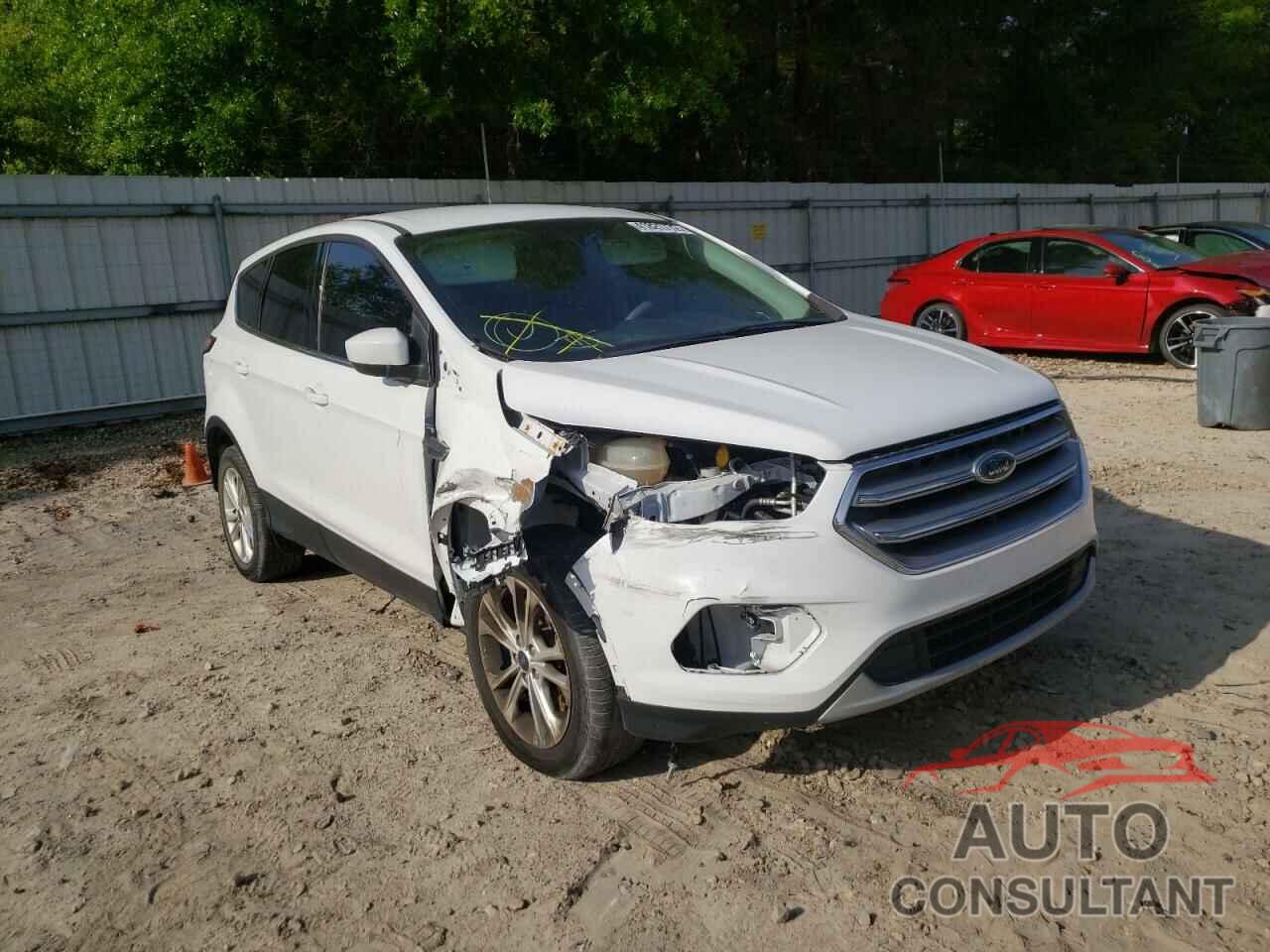 FORD ESCAPE 2017 - 1FMCU9GD0HUC96359
